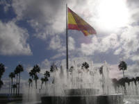 Fuente Luminosa con la Bandera de Espaa